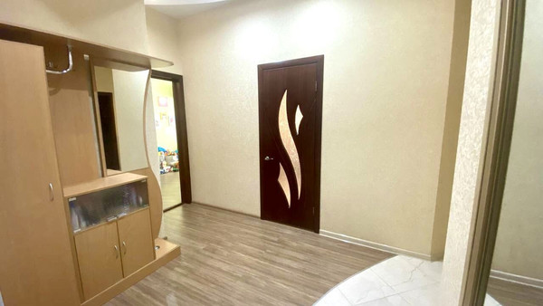 Продам двухкомнатную (2-комн.) квартиру, Ростовская ул, 19б, Симферополь г