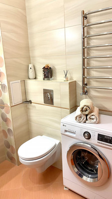 Продам двухкомнатную (2-комн.) квартиру, Ростовская ул, 19б, Симферополь г