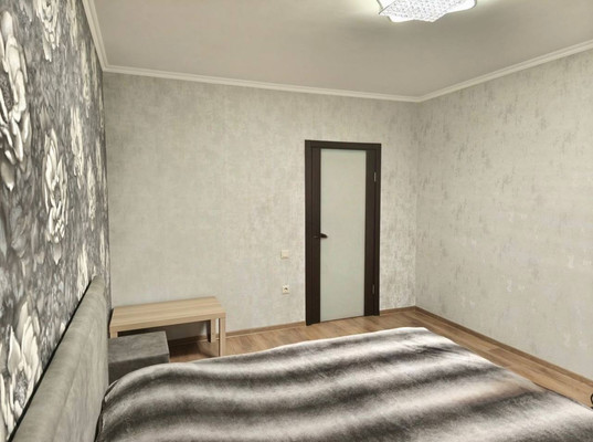 Продам двухкомнатную (2-комн.) квартиру, Баулинская (Новые Островцы мкр) ул, 11, Островцы д