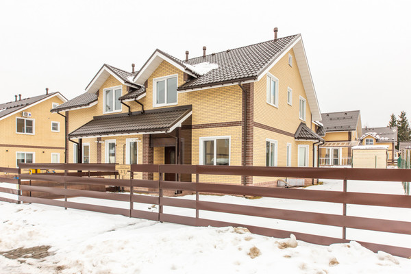 Продам таунхаус, 1-ый Солнечный проезд, 3, Вартемяги д, 0 км от города