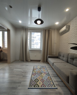 Продам трехкомнатную (3-комн.) квартиру, Александра Курынова ул, 6к1, Казань г