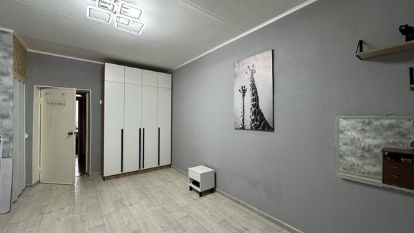 Продам трехкомнатную (3-комн.) квартиру, Нагорная ул, 24к10, Москва г