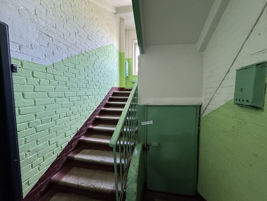 Продам трехкомнатную (3-комн.) квартиру, Нагорная ул, 24к10, Москва г