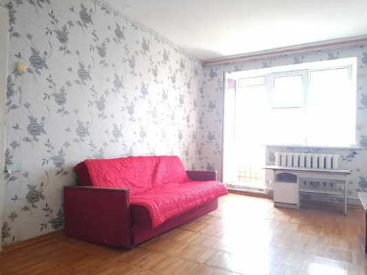 Продам однокомнатную (1-комн.) квартиру, Урожайная ул, 63, Центральной Усадьбы свх Восток п