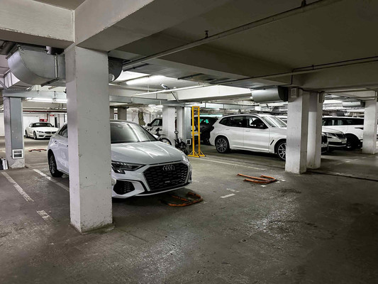 Продам машиноместо 10 м2, Кубанская Набережная ул, 37к11, Краснодар г