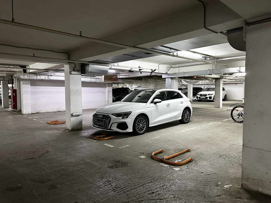 Продам машиноместо 10 м2, Кубанская Набережная ул, 37к11, Краснодар г