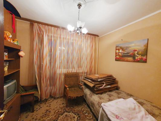 Продам трехкомнатную (3-комн.) квартиру, А.Г. Стаханова ул, 24, Липецк г