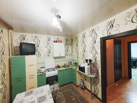 Продам трехкомнатную (3-комн.) квартиру, А.Г. Стаханова ул, 24, Липецк г