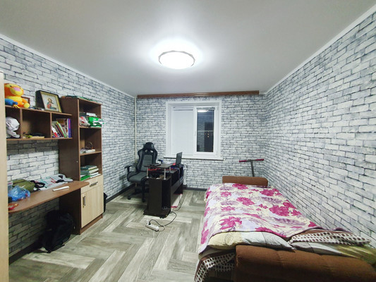 Продам трехкомнатную (3-комн.) квартиру, А.Г. Стаханова ул, 24, Липецк г