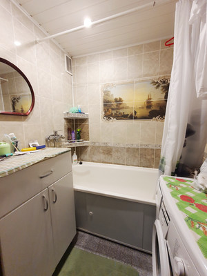 Продам трехкомнатную (3-комн.) квартиру, А.Г. Стаханова ул, 24, Липецк г