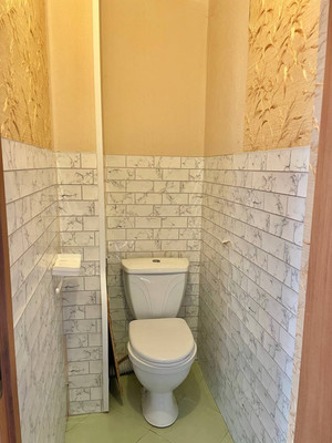 Продам трехкомнатную (3-комн.) квартиру, Большая ул, 194, Ишим г