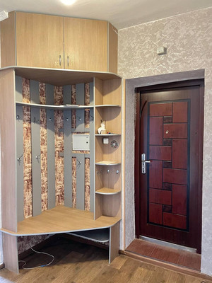 Продам трехкомнатную (3-комн.) квартиру, Большая ул, 194, Ишим г