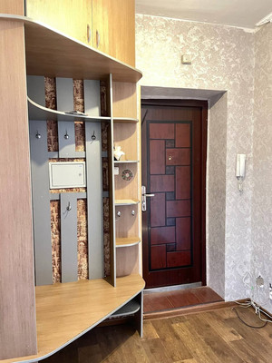 Продам трехкомнатную (3-комн.) квартиру, Большая ул, 194, Ишим г