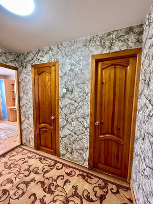 Продам двухкомнатную (2-комн.) квартиру, Карла Маркса ул, 60кб, Ишим г