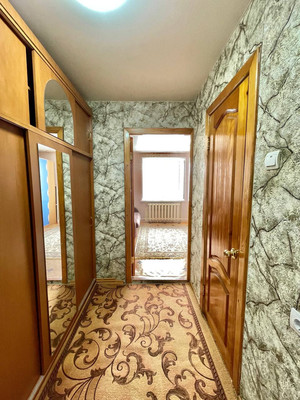 Продам двухкомнатную (2-комн.) квартиру, Карла Маркса ул, 60кб, Ишим г