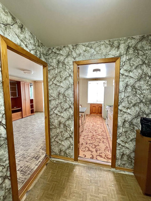 Продам двухкомнатную (2-комн.) квартиру, Карла Маркса ул, 60кб, Ишим г