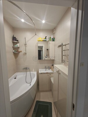 Продам двухкомнатную (2-комн.) квартиру, Грайвороновский 2-й проезд, 42к1, Москва г