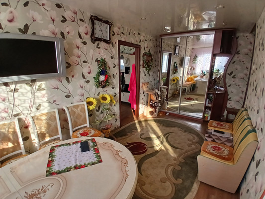 Продам трехкомнатную (3-комн.) квартиру, Ленина ул, 9, Дунай п