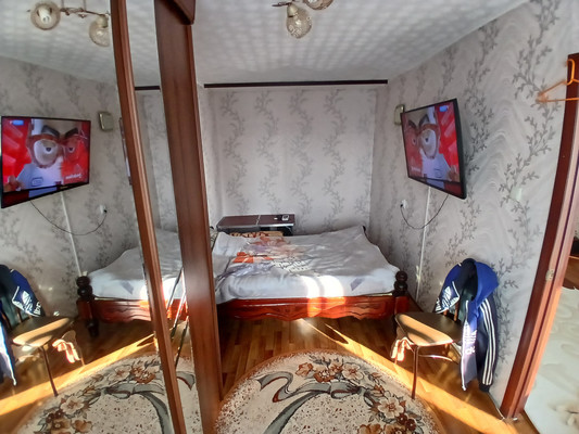 Продам трехкомнатную (3-комн.) квартиру, Ленина ул, 9, Дунай п