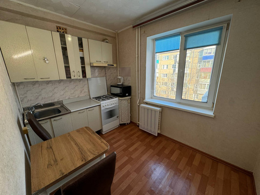 Продам двухкомнатную (2-комн.) квартиру, Победы пр-кт, 11, Амурск г