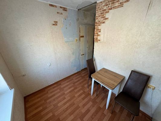 Продам двухкомнатную (2-комн.) квартиру, Победы пр-кт, 11, Амурск г