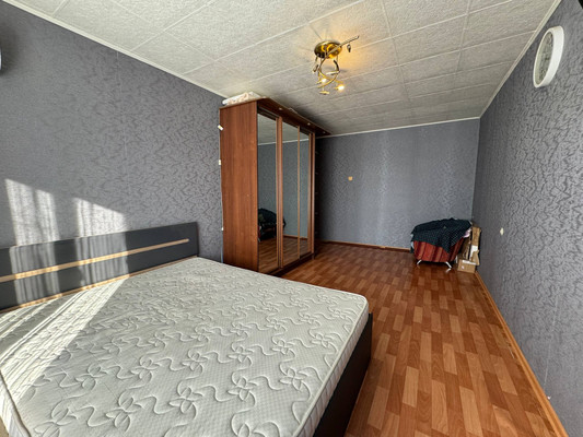 Продам двухкомнатную (2-комн.) квартиру, Победы пр-кт, 11, Амурск г