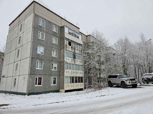Продам двухкомнатную (2-комн.) квартиру, Ленина ул, 14, Костомукша г