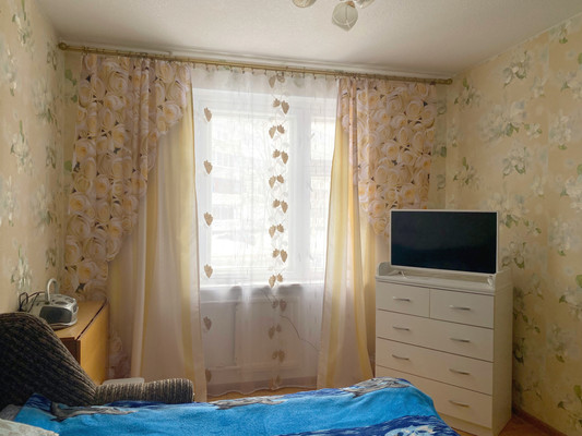 Продам двухкомнатную (2-комн.) квартиру, Ленина ул, 14, Костомукша г