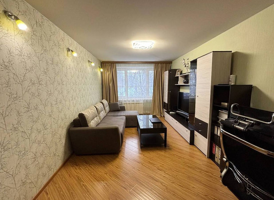 Продам двухкомнатную (2-комн.) квартиру, Гагарина ул, 98, Чехов г