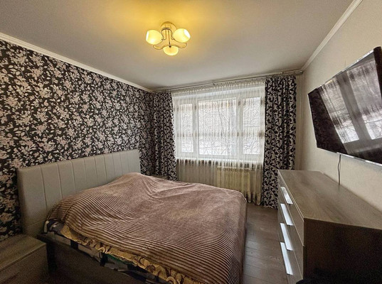 Продам двухкомнатную (2-комн.) квартиру, Гагарина ул, 98, Чехов г