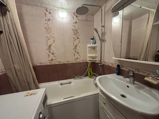 Продам двухкомнатную (2-комн.) квартиру, Гагарина ул, 98, Чехов г