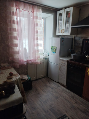 Продам двухкомнатную (2-комн.) квартиру, Северная ул, 3, Алексин г