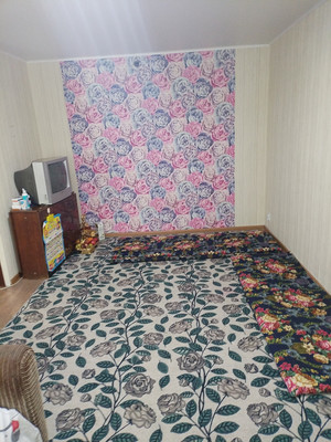 Продам двухкомнатную (2-комн.) квартиру, Северная ул, 3, Алексин г