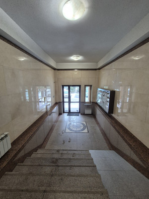 Продам трехкомнатную (3-комн.) квартиру, Комсомольская ул, 271Ак1, Южно-Сахалинск г