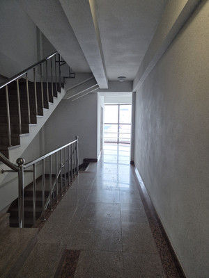 Продам трехкомнатную (3-комн.) квартиру, Комсомольская ул, 271Ак1, Южно-Сахалинск г