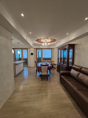 Продам трехкомнатную (3-комн.) квартиру, Комсомольская ул, 271Ак1, Южно-Сахалинск г