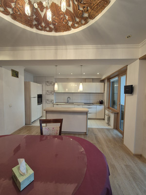 Продам трехкомнатную (3-комн.) квартиру, Комсомольская ул, 271Ак1, Южно-Сахалинск г