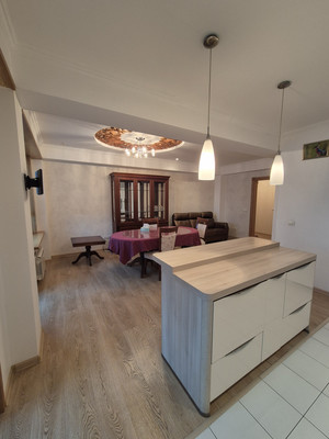 Продам трехкомнатную (3-комн.) квартиру, Комсомольская ул, 271Ак1, Южно-Сахалинск г