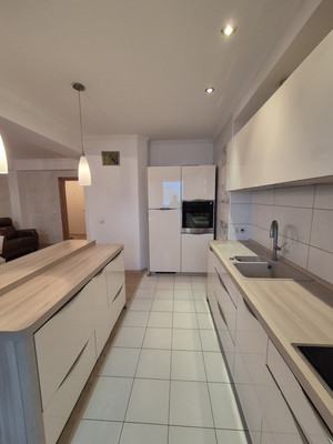 Продам трехкомнатную (3-комн.) квартиру, Комсомольская ул, 271Ак1, Южно-Сахалинск г