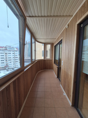 Продам трехкомнатную (3-комн.) квартиру, Комсомольская ул, 271Ак1, Южно-Сахалинск г