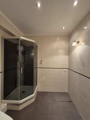 Продам трехкомнатную (3-комн.) квартиру, Комсомольская ул, 271Ак1, Южно-Сахалинск г