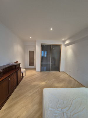 Продам трехкомнатную (3-комн.) квартиру, Комсомольская ул, 271Ак1, Южно-Сахалинск г