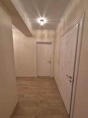 Продам трехкомнатную (3-комн.) квартиру, Комсомольская ул, 271Ак1, Южно-Сахалинск г