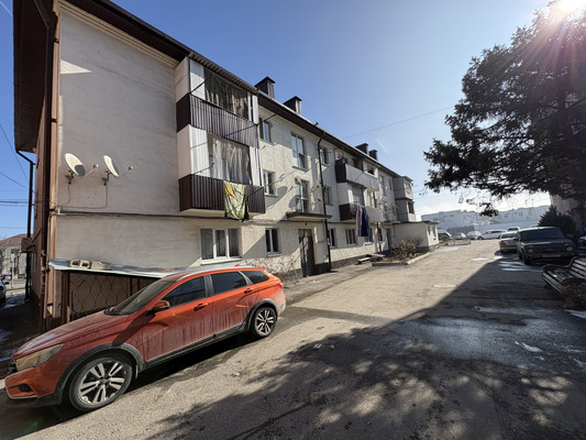 Продам двухкомнатную (2-комн.) квартиру, Баксанское ш, 6, Чегем г