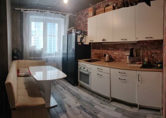 Продам однокомнатную (1-комн.) квартиру, Заречная ул, 10, Парголово п