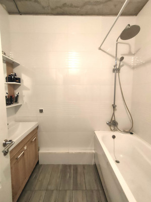 Продам однокомнатную (1-комн.) квартиру, Заречная ул, 10, Парголово п