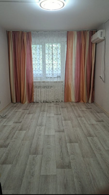 Продам двухкомнатную (2-комн.) квартиру, Ветеранов ул, 8, Дунай п