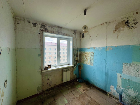 Продам трехкомнатную (3-комн.) квартиру, Ветеранов ул, 4, Дунай п