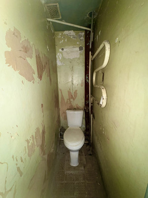 Продам трехкомнатную (3-комн.) квартиру, Ветеранов ул, 4, Дунай п