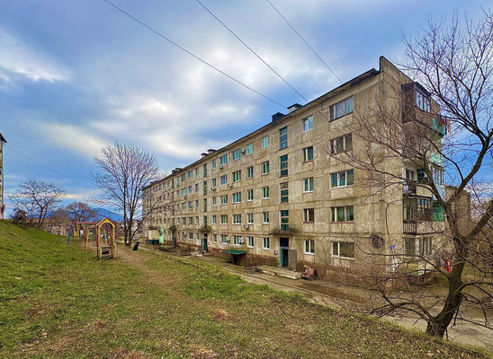 Продам трехкомнатную (3-комн.) квартиру, Ветеранов ул, 4, Дунай п